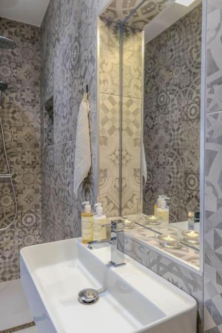Summer Breeze Apartment, In The Historic Centre Of Lagos Eksteriør bilde